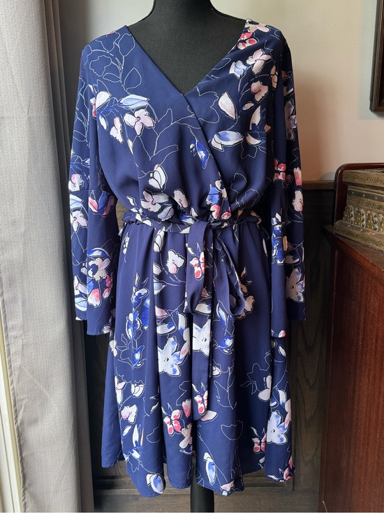 Westport Dresses & Skirts - Westport Navy Floral Wrap Dress with tie belt 16